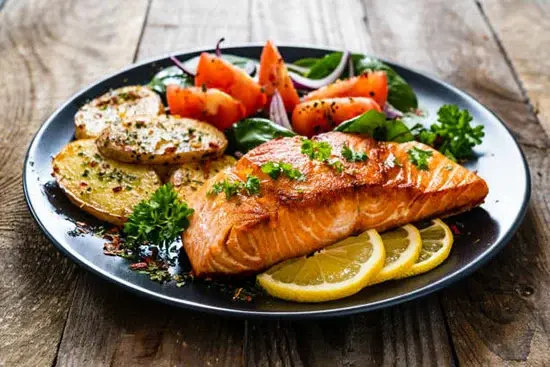 Cá hồi Sockeye nướng với khoai tây: Món ăn ngon, giàu dinh dưỡng